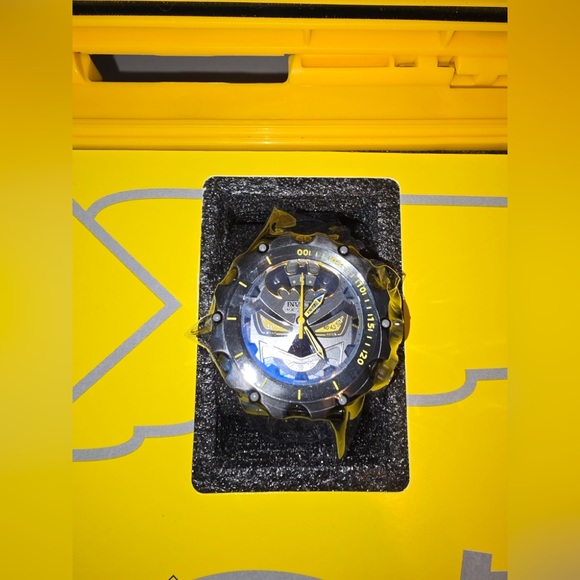 Invicta men’s DC Batman watch - Picture 3 of 7